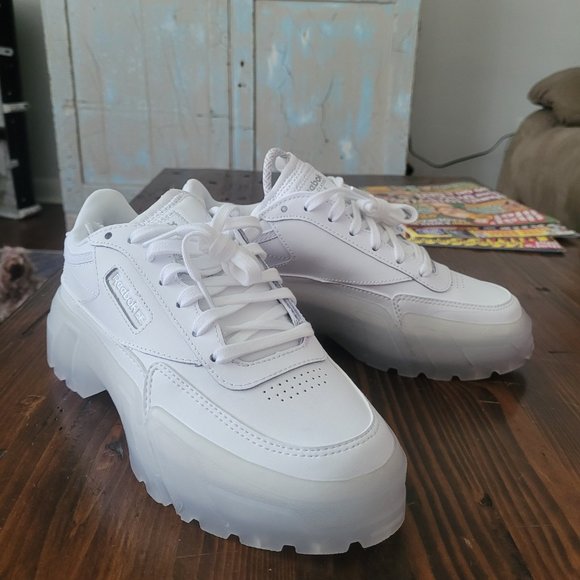 Cardi B X Reebok sneaker - Picture 4 of 5